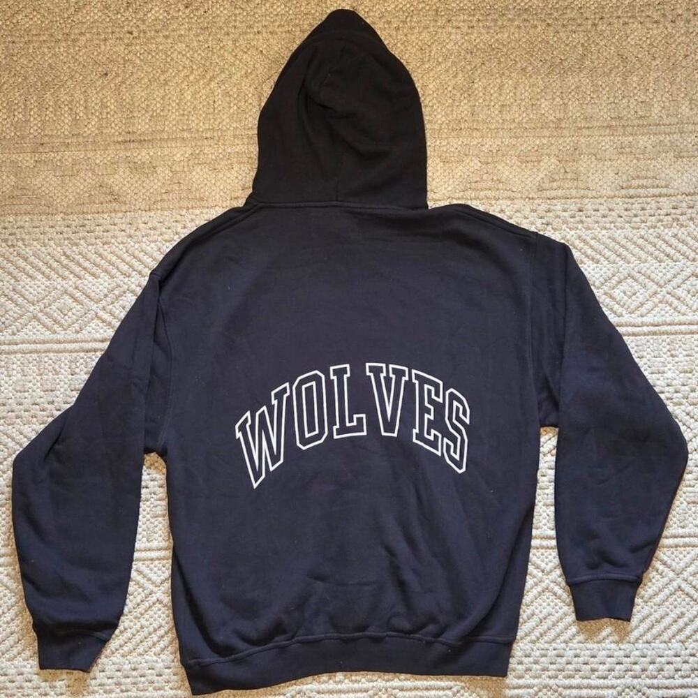 Darc Sport Marvel Black Cat Wolves Hoodie XL NWT - Picture 2 of 4